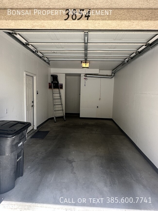 Building Photo - 3854 Garonne Ave