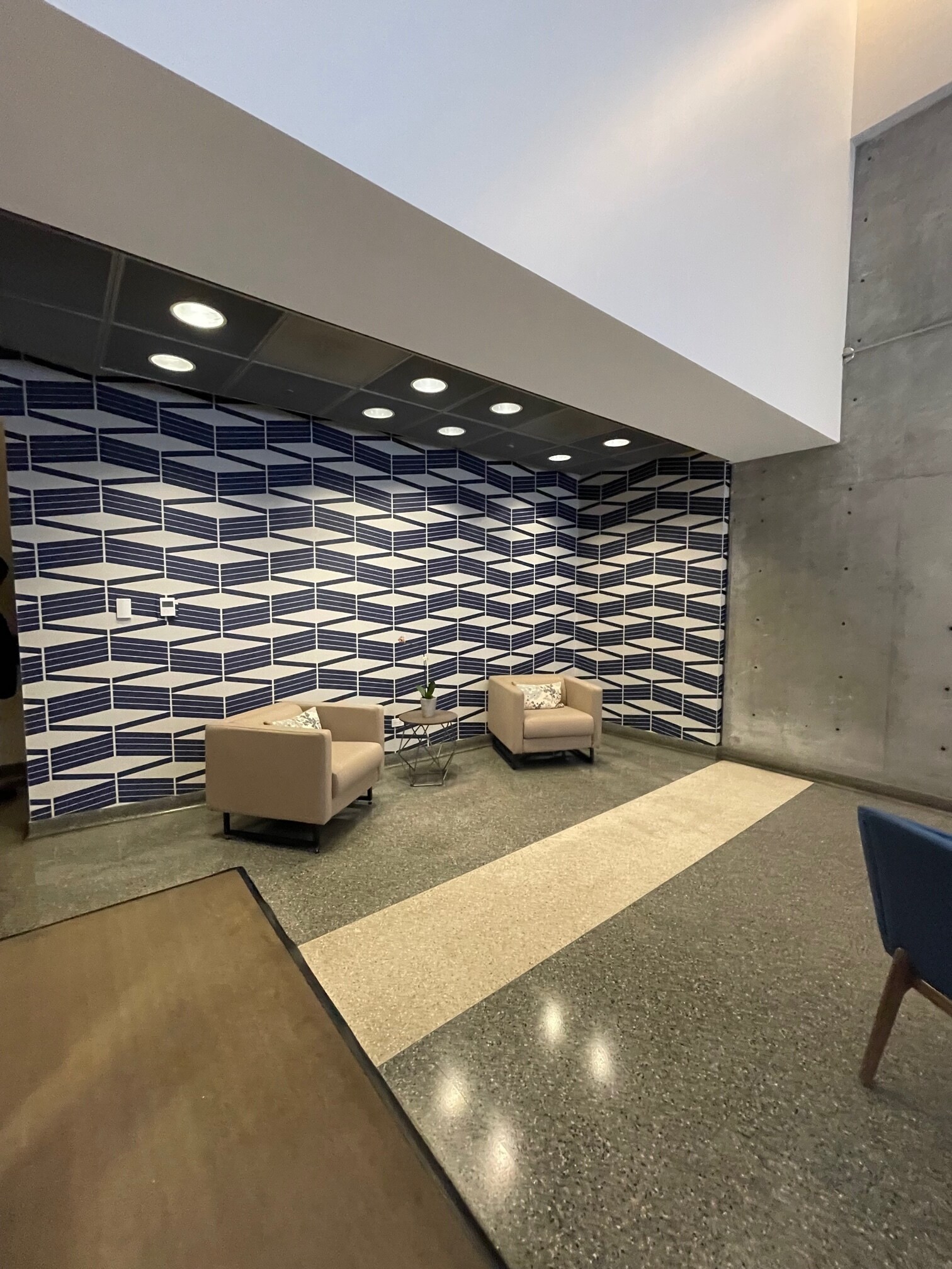 Main Lobby - 720 N Larrabee St Unit 1707