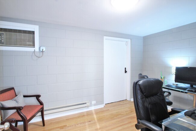 Building Photo - 9725 S Western Ave