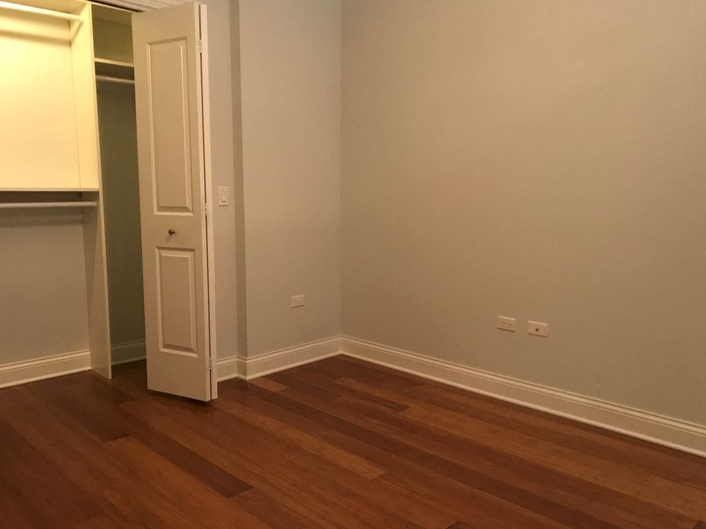 Building Photo - 1609 W Warren Blvd