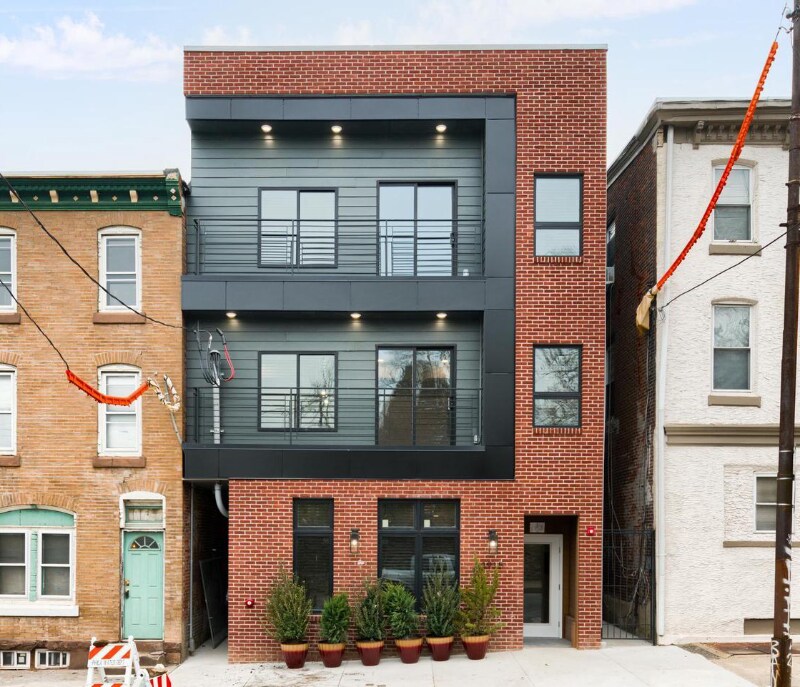 Building Photo - 3915 Ridge Ave