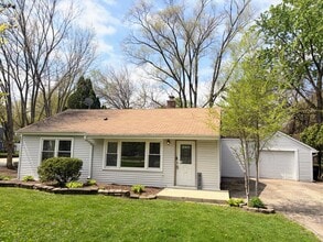 Building Photo - 622 N Garfield St