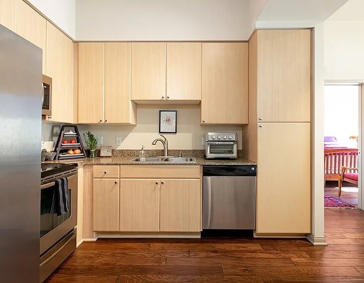 Building Photo - 388 E Ocean Blvd