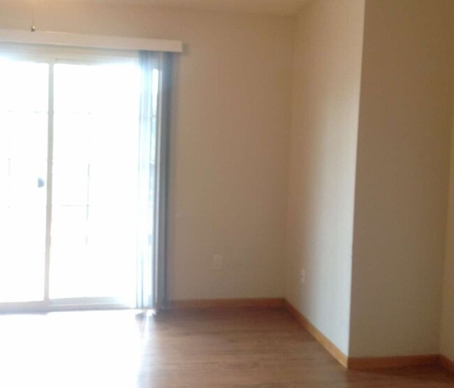 Building Photo - $1,195 | 2 Bedroom, 1 Bathroom Condo | Dog...