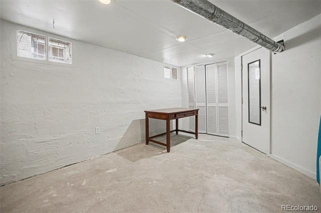Building Photo - 3427 Meade St