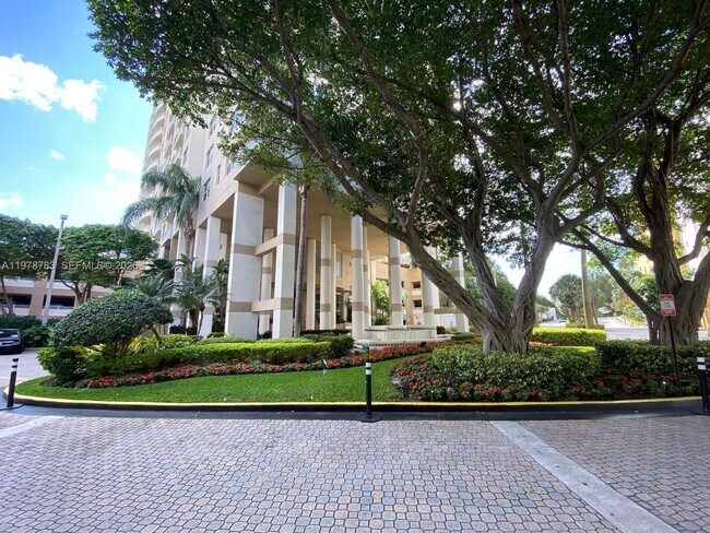 Building Photo - 770 Claughton Island Dr