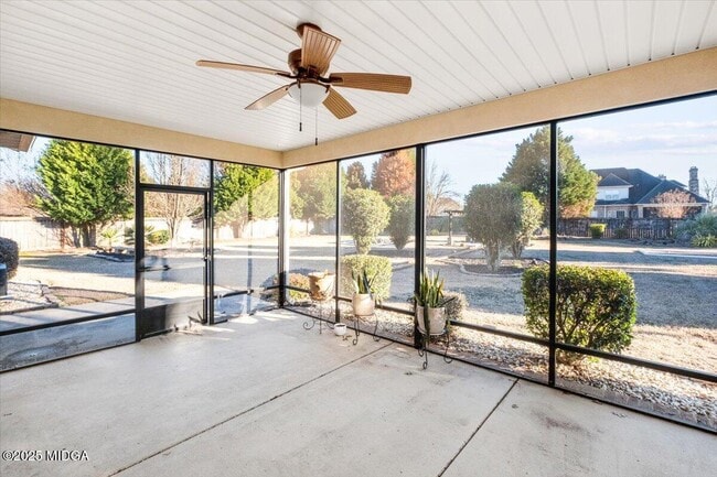 Building Photo - 204 Cashmere Ct