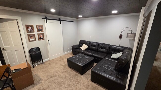 Building Photo - 9500 Fox Valley Dr