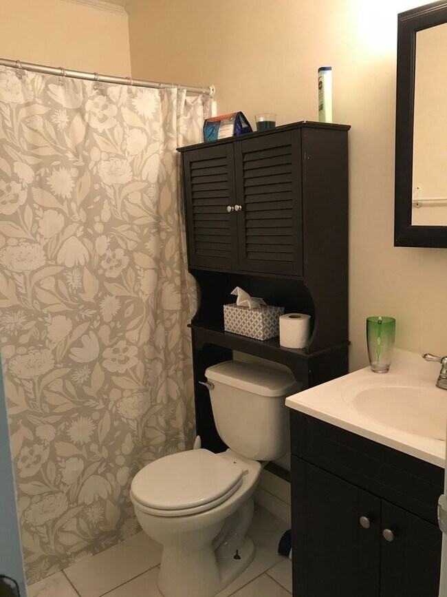 Building Photo - Affordable 3 Bedroom 1 Bathroom Home