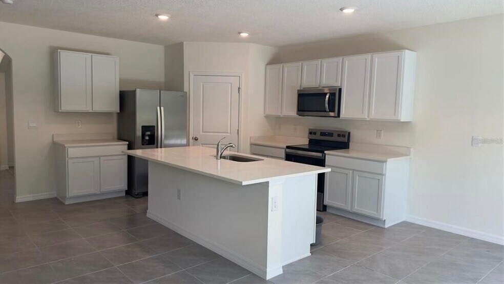 Building Photo - 22 Hickory Course Cir
