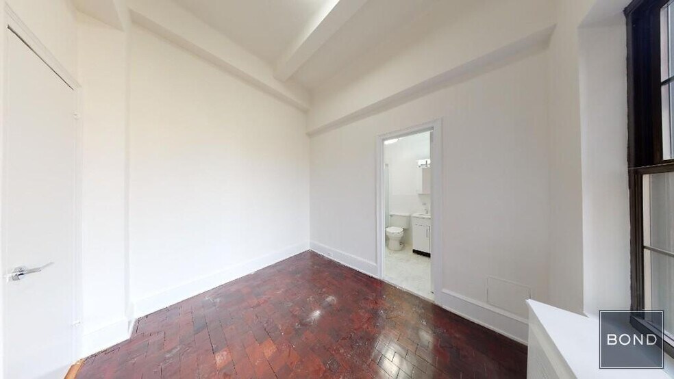 Building Photo - 160 W 73rd St