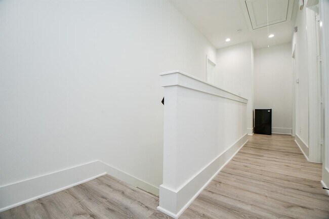 Building Photo - 7603 Jacquelyn Gdns Ln