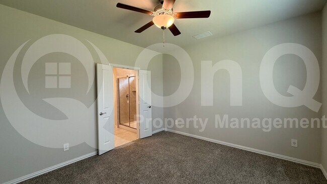Building Photo - 529 Travine Dr