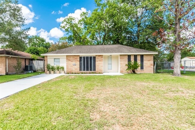 Building Photo - 405 Bellmar Ln