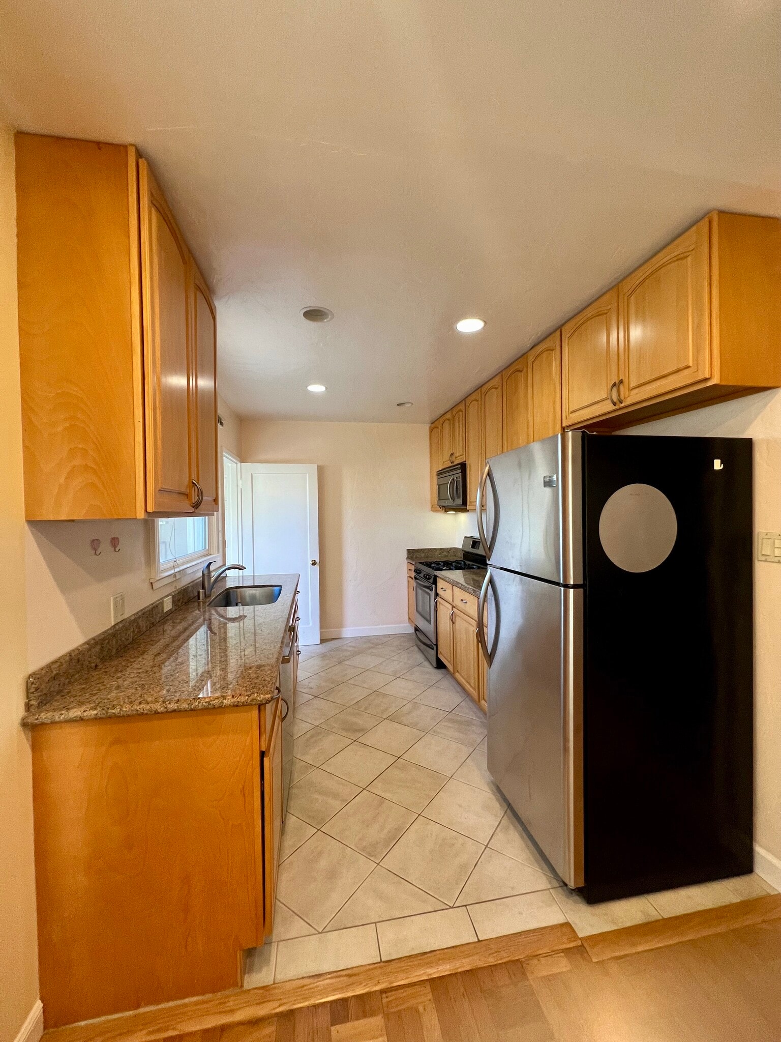 Building Photo - 127 22nd Ave