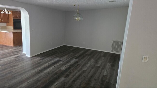 Building Photo - 6230 Anniedora Ln