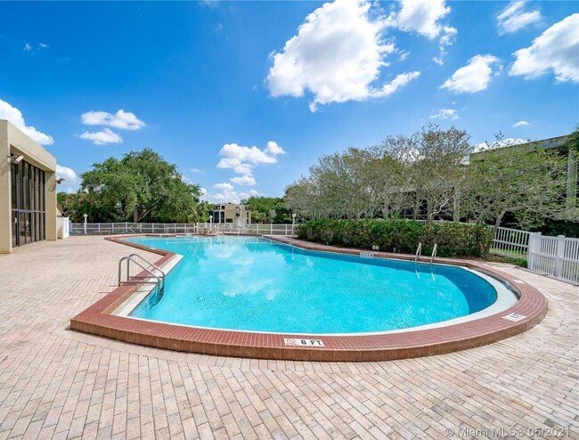 Building Photo - 2800 SW 87th Ave