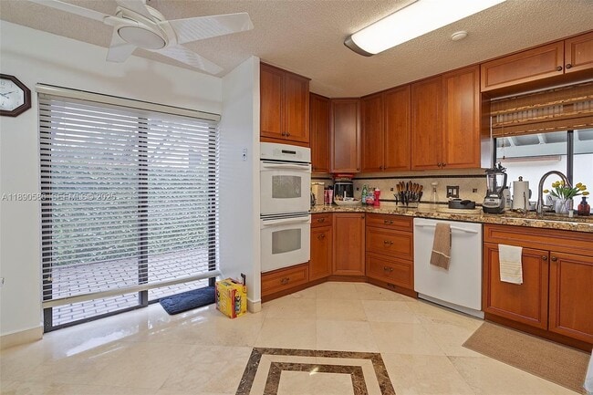 Building Photo - 2330 Dover