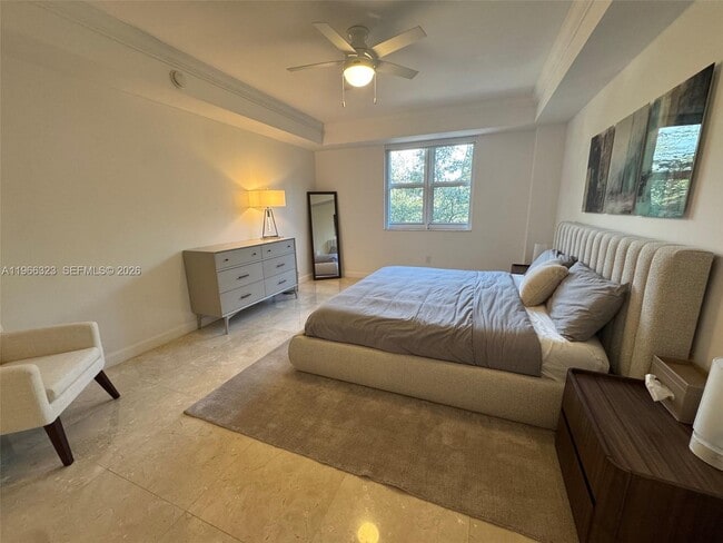 Building Photo - 20000 E Country Club Dr