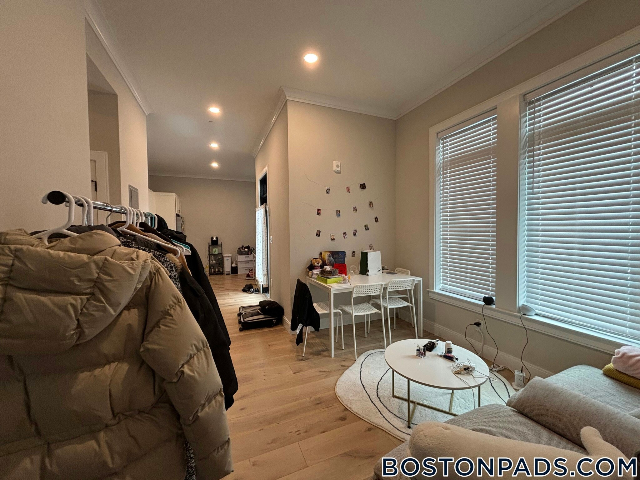 Building Photo - 157 Everett St