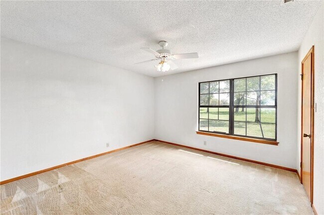 Building Photo - 207 Rancho Bueno Dr