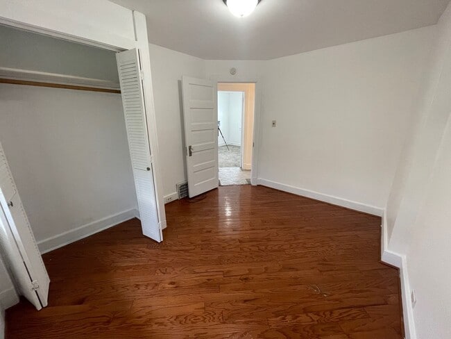 Building Photo - 102-104 Morley Pkwy