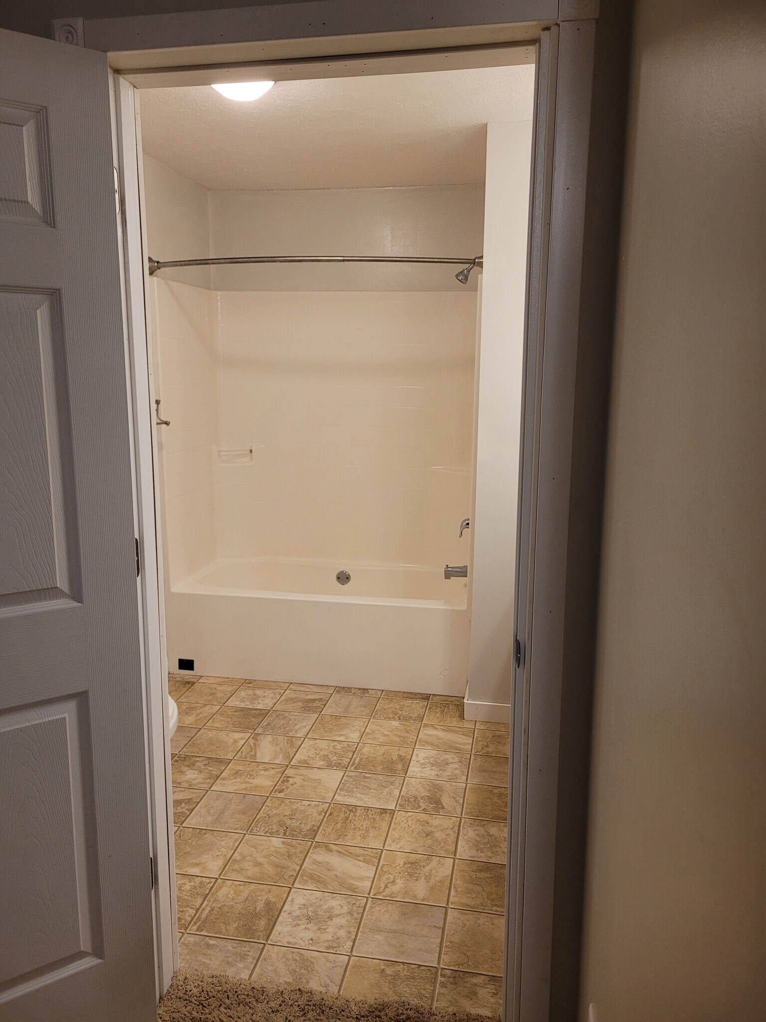 Building Photo - 6088 Pointview Ct