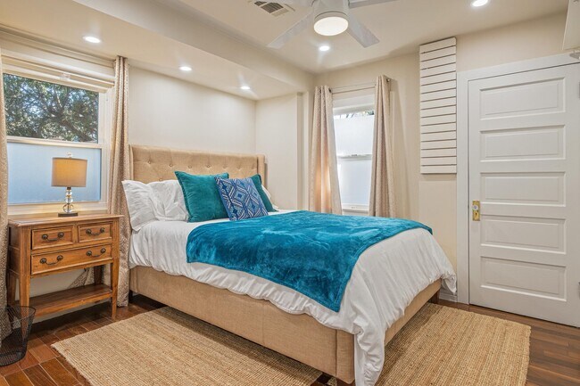 Building Photo - 38 19th Ave