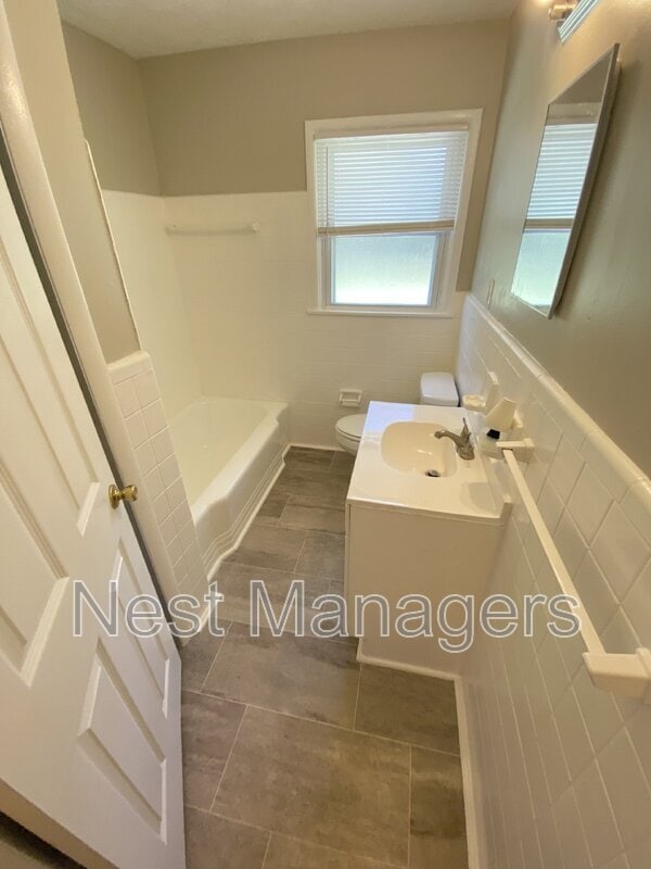 Building Photo - 3808 Hartwell Rd