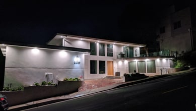 Building Photo - 2387 Mt Olympus Dr