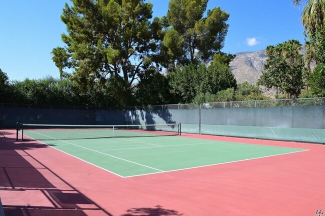 Building Photo - Casa de Oro in Little Tuscany, SEASONAL/MO...