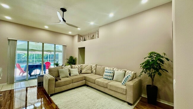 Building Photo - 3612 Foxcroft Cir