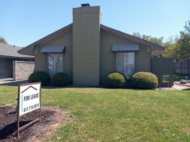 Building Photo - 5003 Ledgestone Dr
