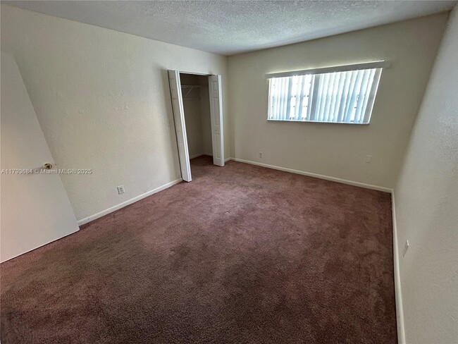 Building Photo - 4815 NW 9th Dr