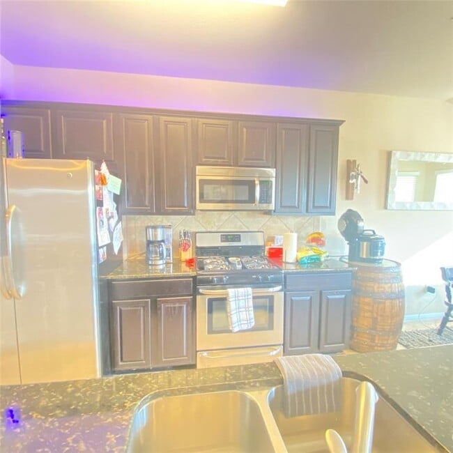 Building Photo - 208 Moulins Ln