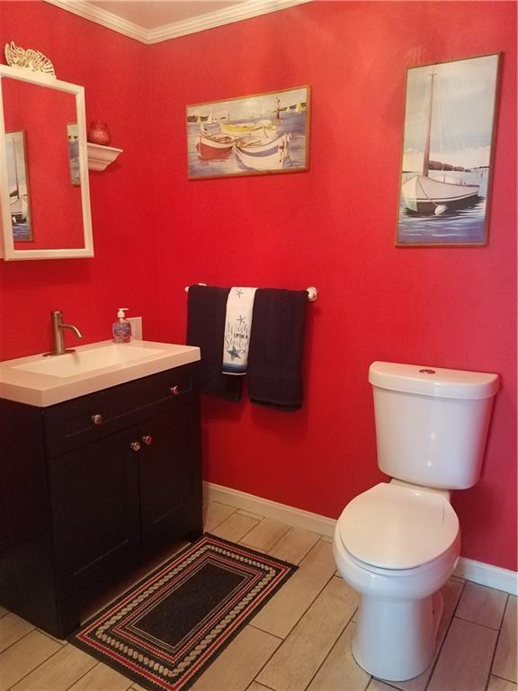 Building Photo - 23 Shield St