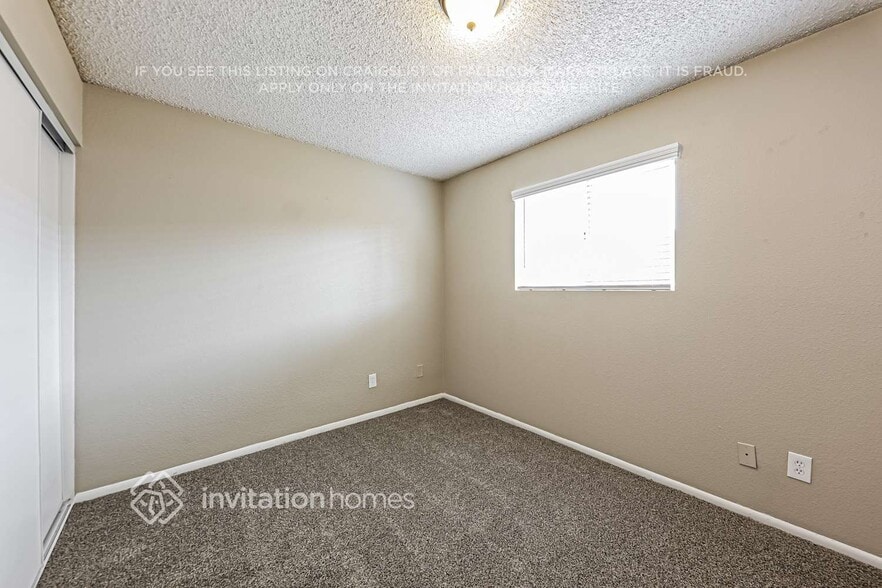 Building Photo - 4424 W Caron St