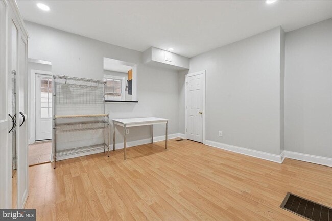 Building Photo - 1020 S Bouvier St