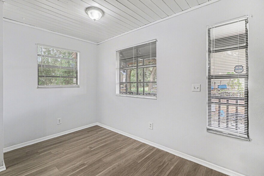 Building Photo - 162 Bowie Ln
