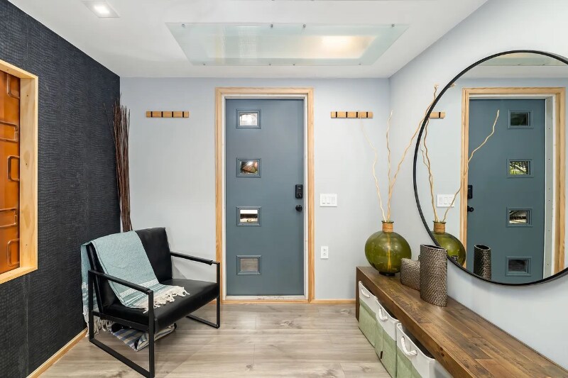 Building Photo - 603 38th St W