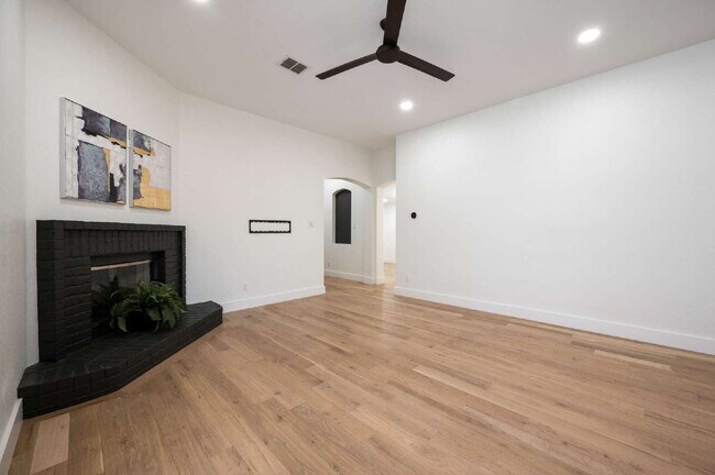 Building Photo - Renovated 4BR, Open Concept, Greenbelt Lot, Keller ISD