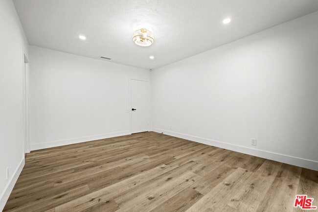 Building Photo - 1027 Acanto Pl