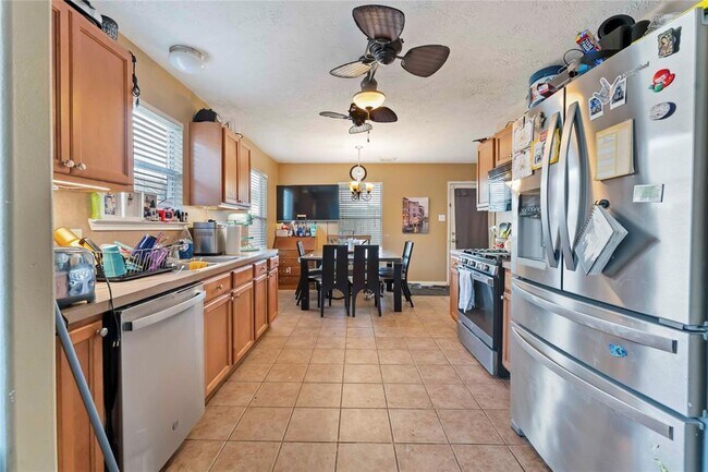 Building Photo - 4439 Plumeria Ave