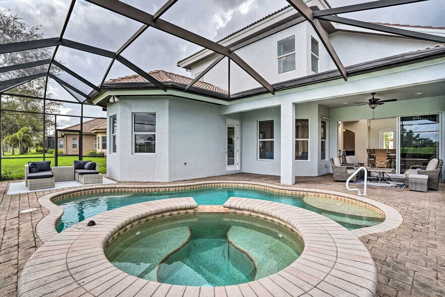 Building Photo - 6096 Dogleg Dr