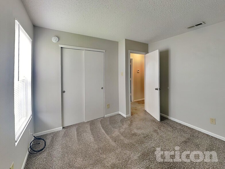 Building Photo - 3146 Brandenburg Dr