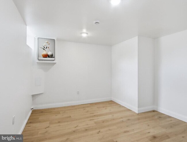 Building Photo - 3406 Erdman Ave