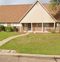 Building Photo - 2145 Treemont Ln