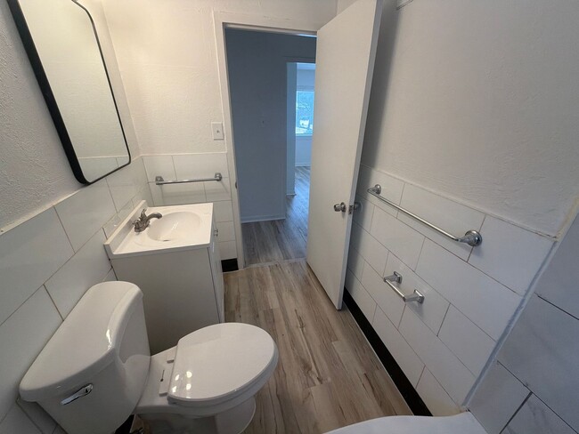 Building Photo - Newly Rehabbed 2 bed in Jennings