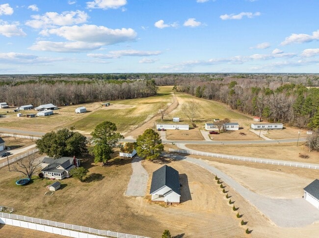 Building Photo - New Construction!