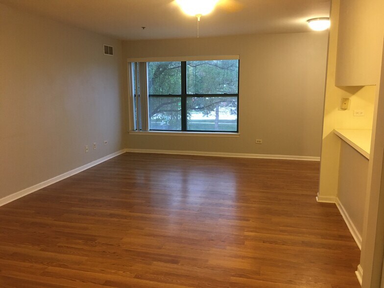 Building Photo - 3255 KIRCHOFF Rd